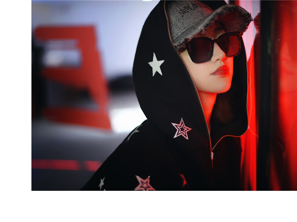 景甜超酷look曝光 摩登小姐姐帅气上线开撩