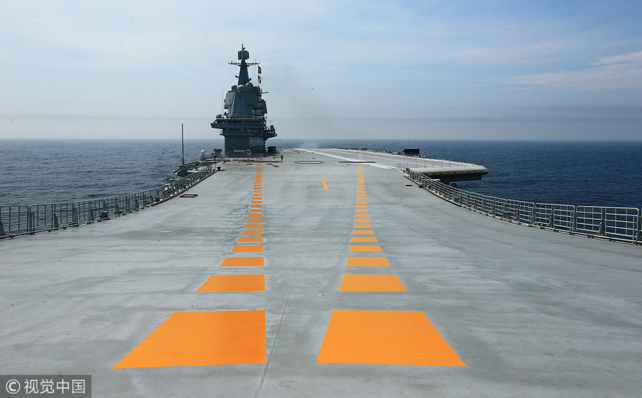 我国第二艘航母完成首次出海试验返回大连