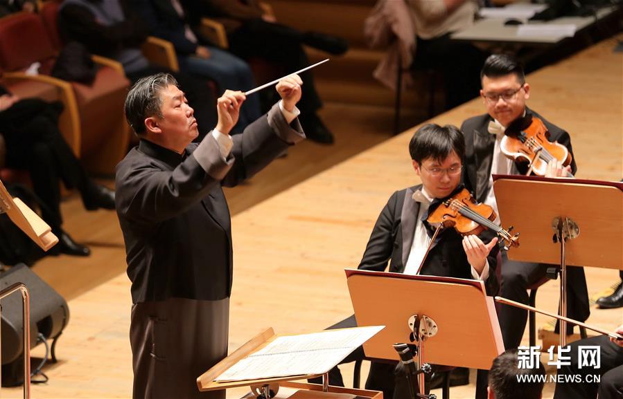 （文化）（2）上海交响乐团举行新春音乐会