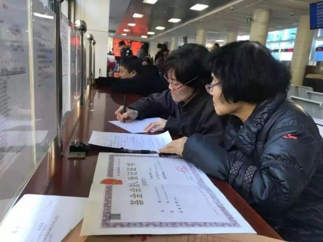 这才是真正的“裸捐”！