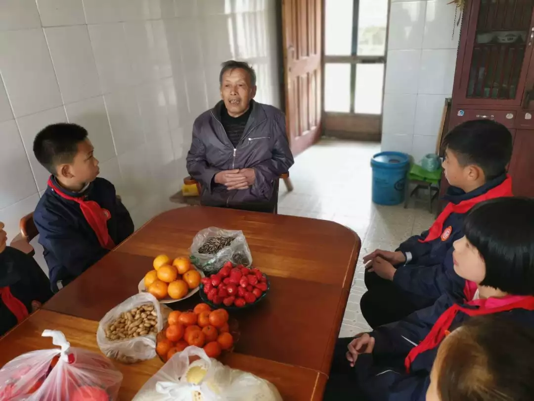 清明节，师生们这样致敬英雄！
