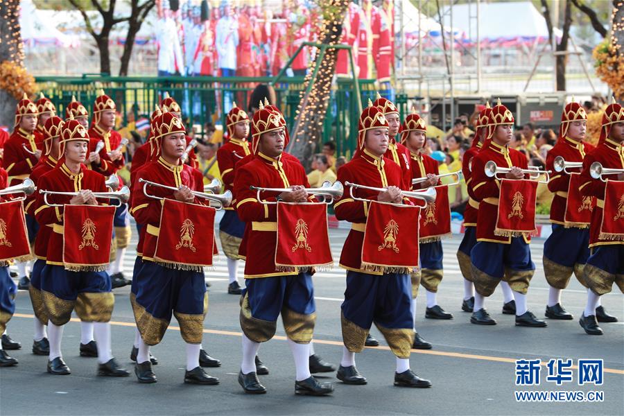 （国际）（6）泰国国王加冕典礼巡游在曼谷举行