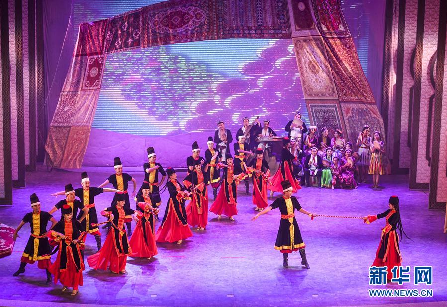 （文化）（4）新疆麦盖提：《永恒的刀郎》展风采