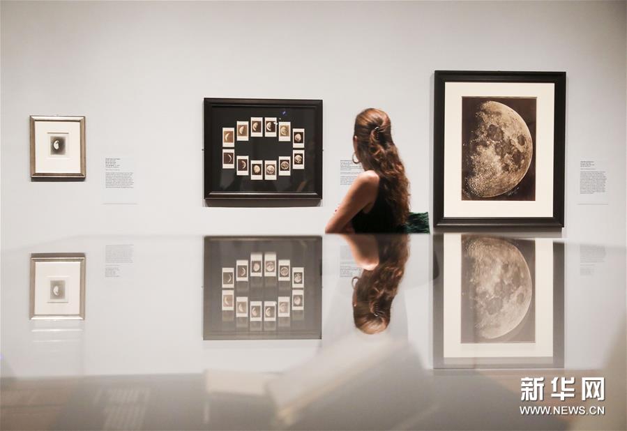 （国际）（3）纽约大都会博物馆举行月亮摄影特展