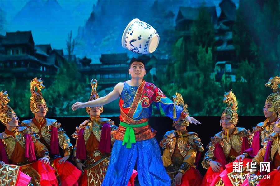 （新华视界）（3）中国杂技剧《丝路彩虹》亮相白俄罗斯“斯拉夫巴扎”国际艺术节