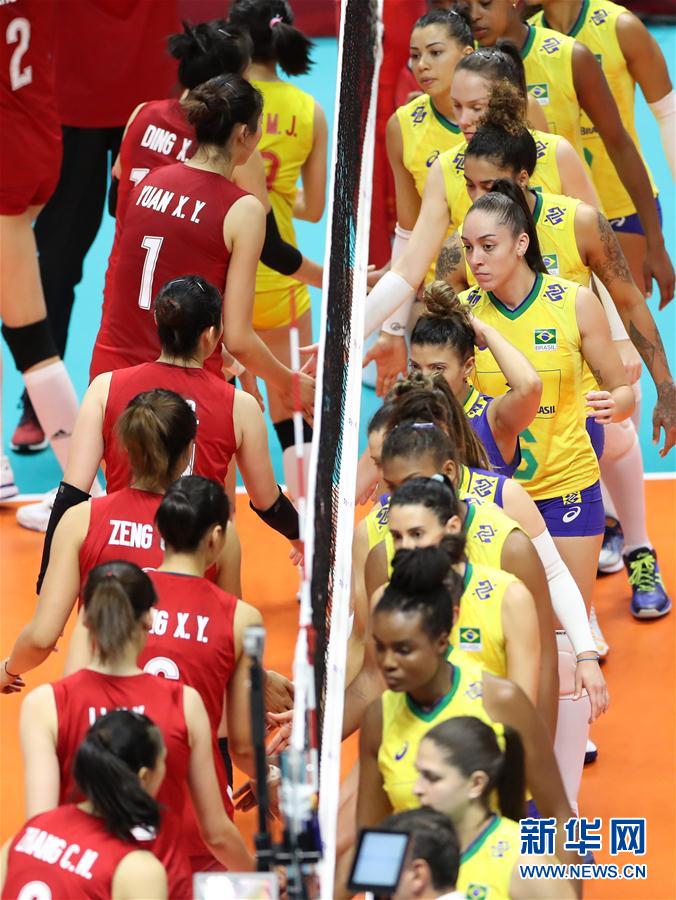 （体育）（8）排球——女排世界杯：中国队胜巴西队
