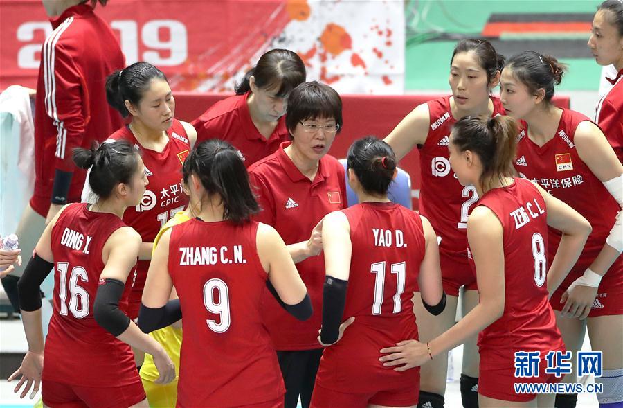 （体育）（4）排球——女排世界杯：中国队胜巴西队