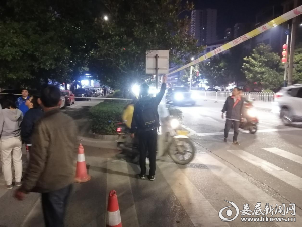 娄底新化一名中学生勇当义务“消防员”获点赞