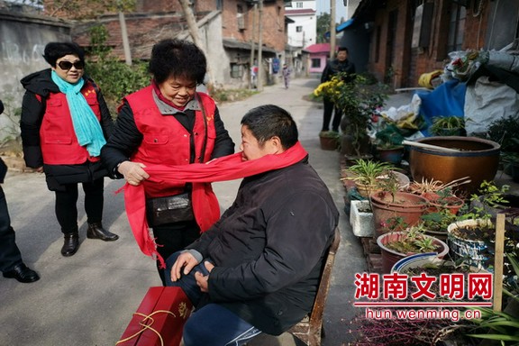 湖南各地开展国际志愿者日活动：温暖常在 志愿同行