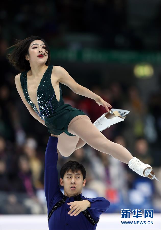 （体育）（6）花样滑冰——大奖赛总决赛：中国选手包揽双人滑金银牌