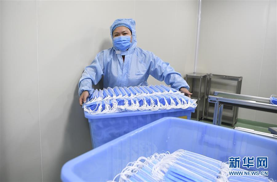 （新型冠状病毒感染的肺炎疫情防控）（6）重庆：赶制口罩为防控提供保障
