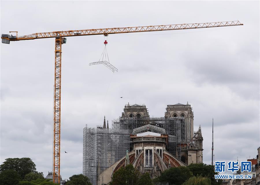 （国际）（1）巴黎圣母院开始拆除被焚脚手架 工程至少持续3个月