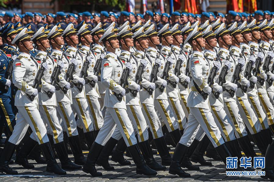 （国际）（1）中国人民解放军仪仗方队参加俄罗斯胜利日阅兵