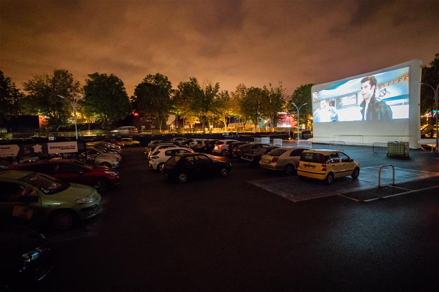 （国际）（1）法国：周末的汽车电影院