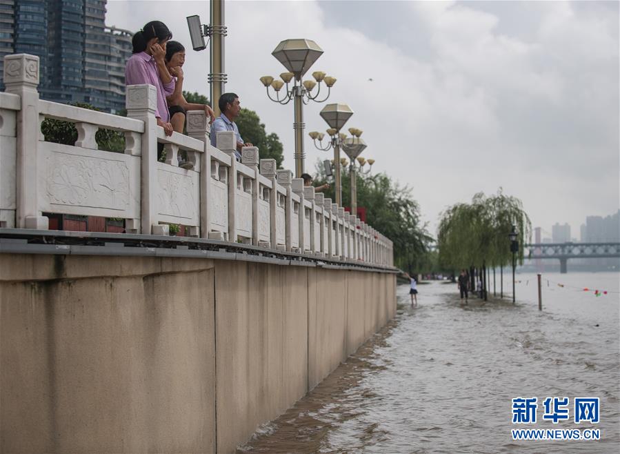 （防汛抗洪）（4）长江中下游干流控制站陆续突破警戒水位