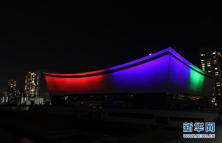 （体育）（4）东京以标志建筑亮灯方式纪念残奥会倒计时一周年
