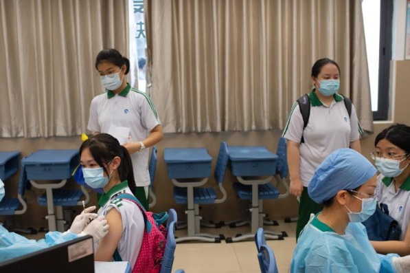 广东已全面启动12-17岁人群新冠疫苗接种