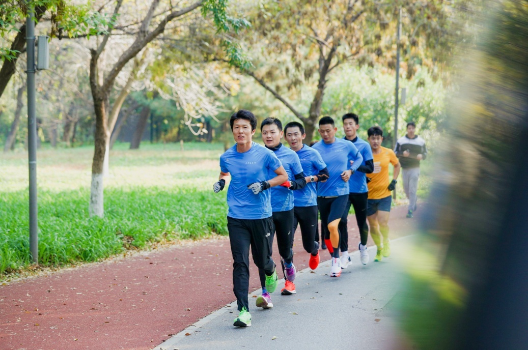 首届奥林匹克森林公园"全民健身·10km跑步月"活动