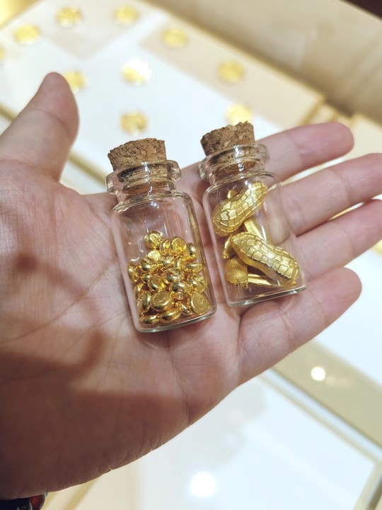 近1500个深圳水贝黄金商家加入淘宝有的店铺半年破亿