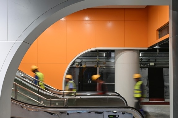 北京地铁两条年底通车线路开始空载试运行