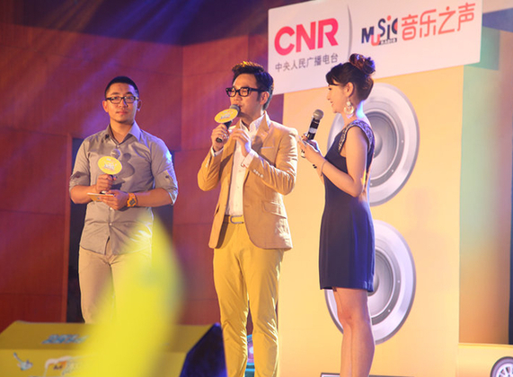 时间都去哪了王铮亮现场版 5b7e79e4a310030ff0430edf.jpeg