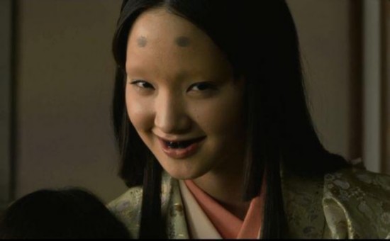 你应该画平粗眉还是粗挑眉？