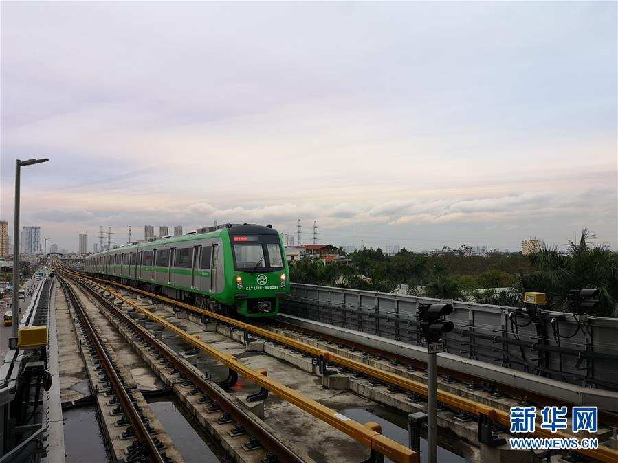 （国际）中企承建越南首条城市轻轨试运行成功
