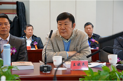 首部系统论述健康保障与经济社会持续发展著作出版发行填补了业界空白