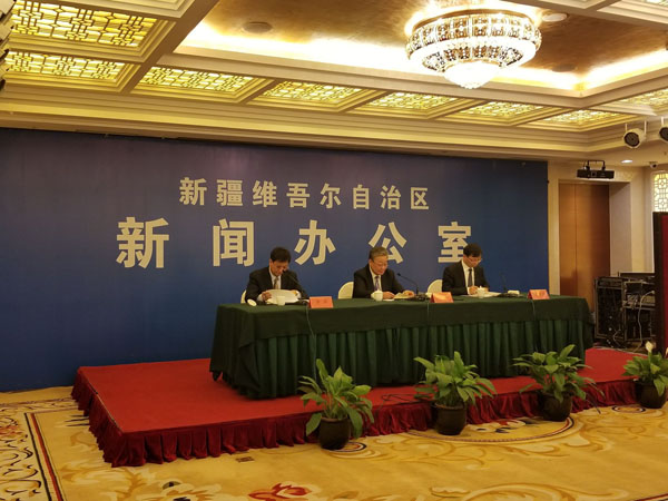 服务业总量成为区域经济增长的_某天成为公主图片