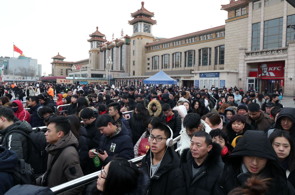 春节车站人多图片图片