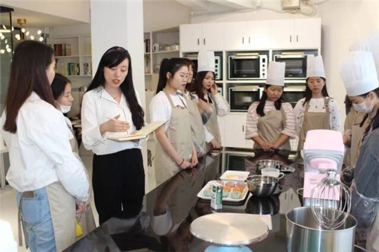 郑州西亚斯学院推行“住宿书院”育人模式 全人教育理念见成效