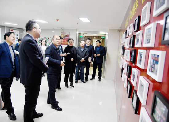 河南省委统战部副部长梁险峰一行到“兴达.同心楼宇”调研新的社会阶层人士统战工作