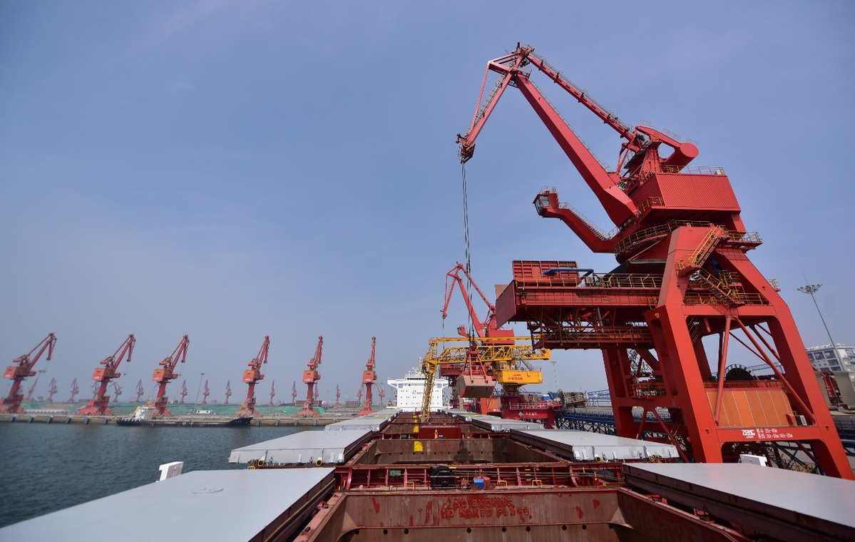 打造东北亚粮油物流集散中心 盘锦港口岸迎来第一艘进境粮食船舶进靠