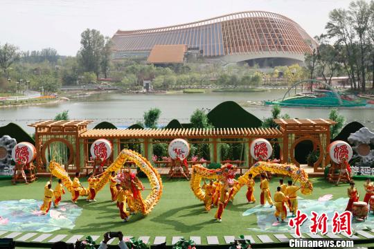 北京端午文化节在长城脚下揭幕京台龙舟友谊交流赛同日举办