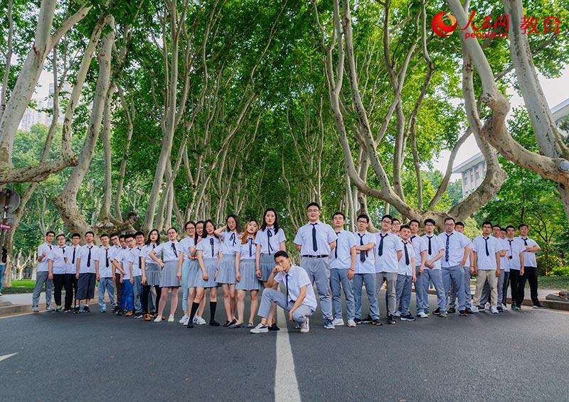 东南大学毕业照 学校供图