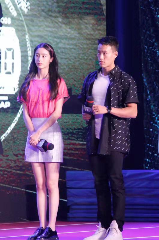 毛晓慧新作《八秒半英雄》 (4).jpg