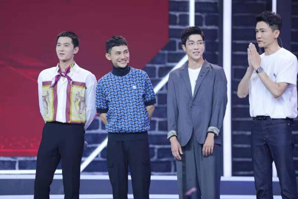 蒋龙杨洋现场对打笑声不断，全职高手超燃运动热血举行