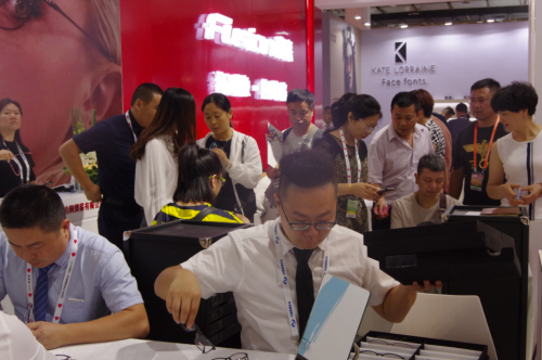 北京思柏润携新品霸气亮相 第32届北京国际眼镜业展览会