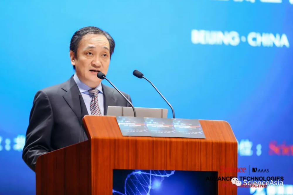 北京市人民政府副秘书长刘印春致辞.