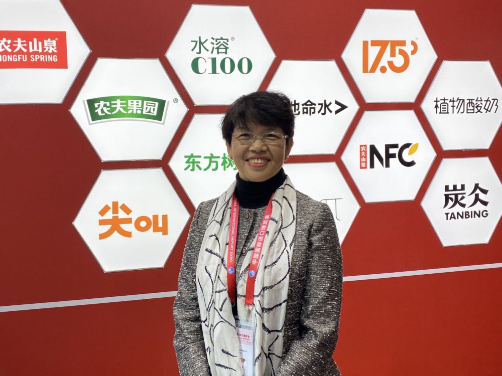 农夫山泉再度成为进博会指定用水 钟晓晓:进博会加