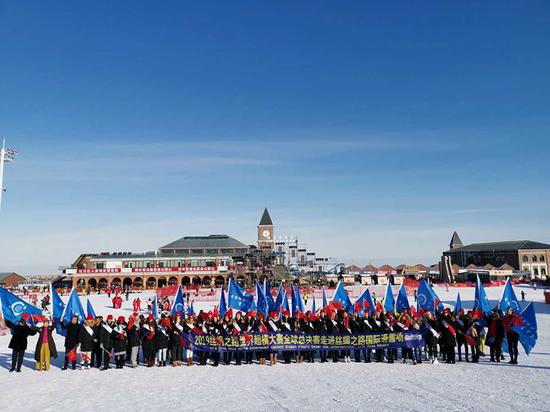 2019丝绸之路世界超模大赛全球总决赛扮靓丝绸之路国际滑雪场。
