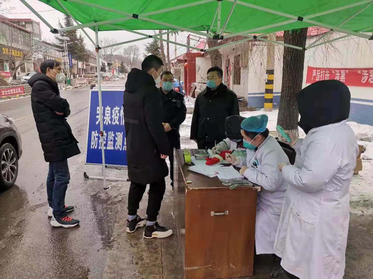 自觉投身打赢疫情防控阻击战,带领广大农民群众做好疫情监测,排查