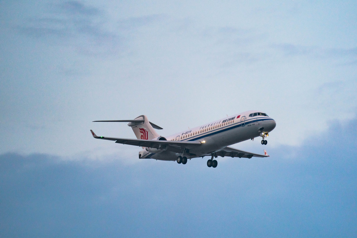 国航是全国唯一一个载旗航空吗 东方航空在中国排第几