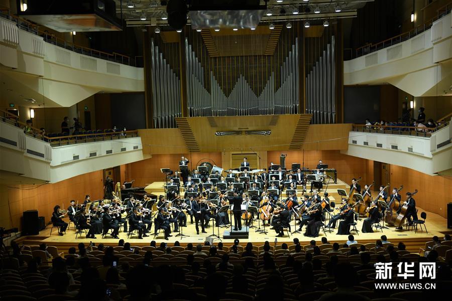 （文化）（1）《英雄礼赞》交响音乐会在京上演