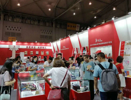青白江十二针绣坊“中欧班列”荣获双奖