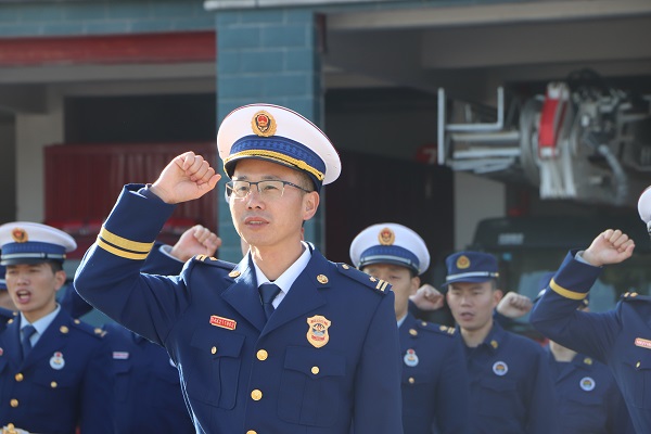 重温训词精神筑牢建队之魂余干县消防救援大队开展学习贯彻训词精神三