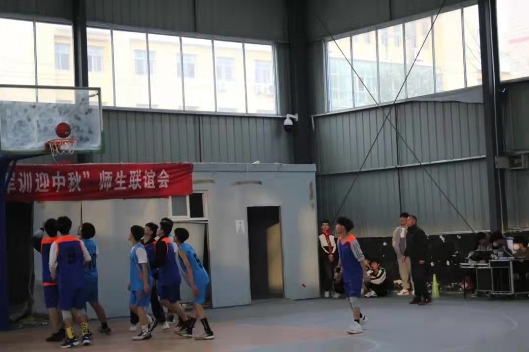 河南尉氏县职教中心举行校园篮球赛