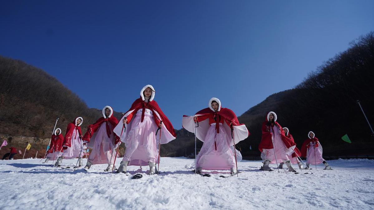 河南禹州群虎滑雪迎冬奥庆新年