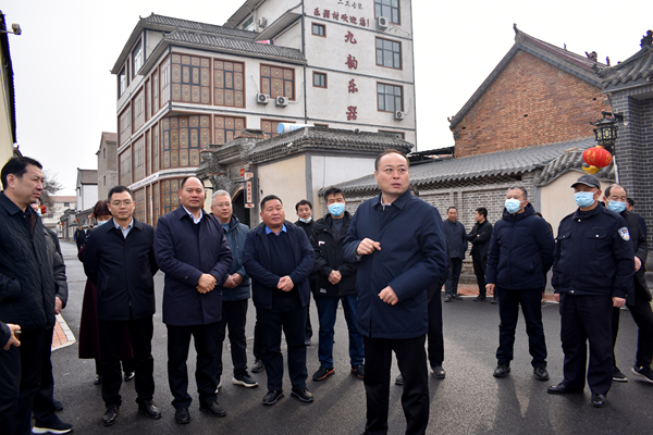 新乡市凤泉区党政考察团赴兰考县学习乡村振兴成功经验