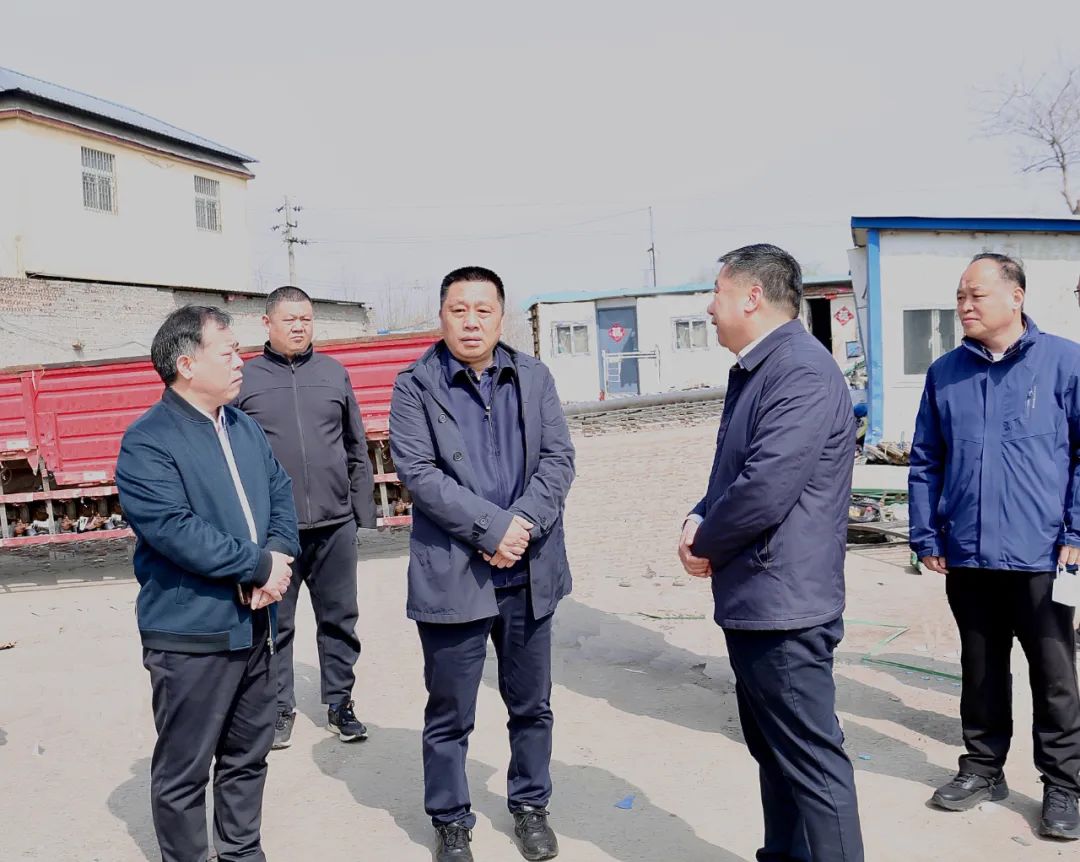 鹤壁市淇滨区区长闫浩调研国家卫生城市巩固提升工作 - 中国日报网